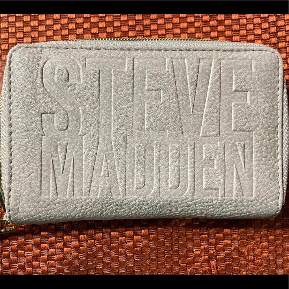 Steve Madden wristlet wallet in stone & gold